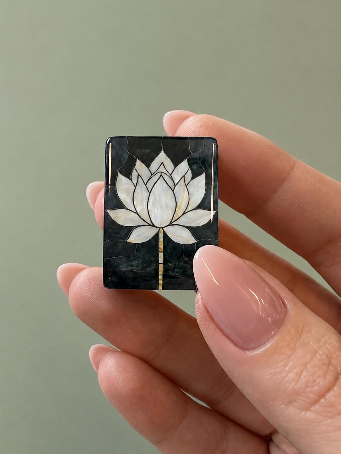 White Lotus acrylic mahjong tiles close-up